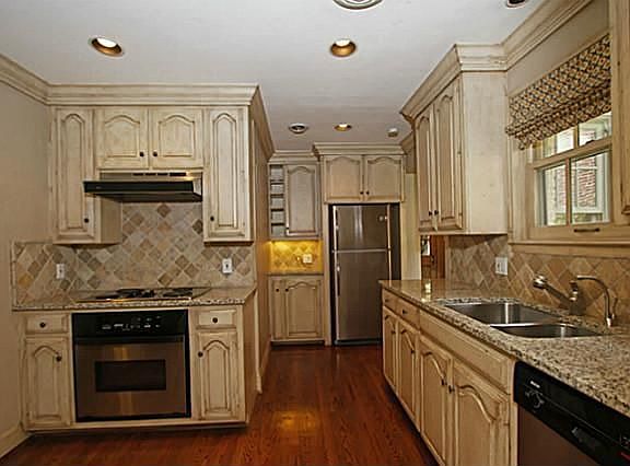5th image of 3921 Stanford Ave
