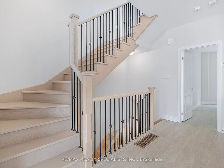 95 Marina Village Dr — Photo 10