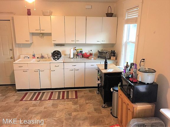 2nd image of 2443 N Bremen St APT 1