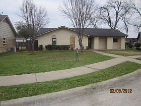 1st image of 610 Bradfield Dr