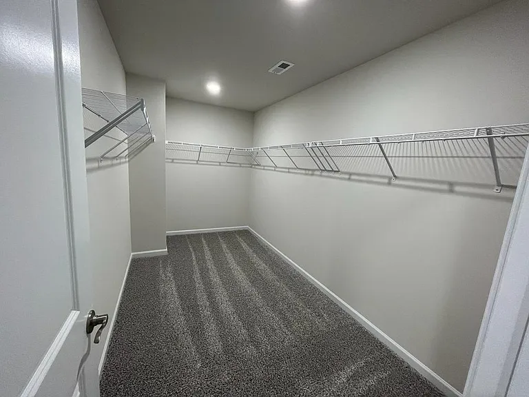 Huge Walk in Closet