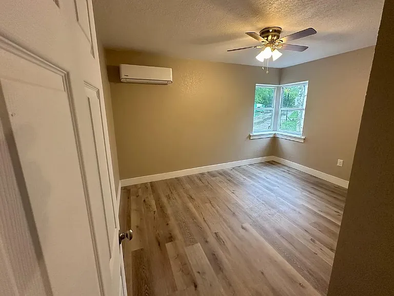 401 Mountain Valley St #C8 — Photo 5