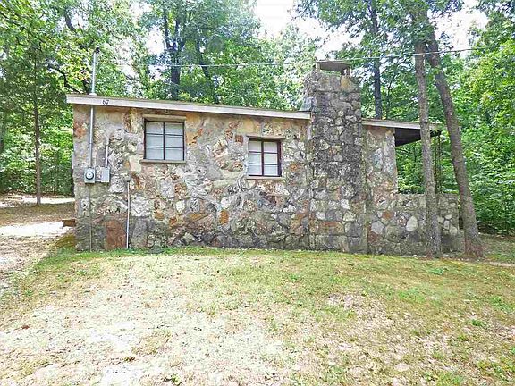 3rd image of 67 Arrowhead Dr