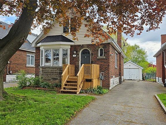 2nd image of 75 Barons Ave S