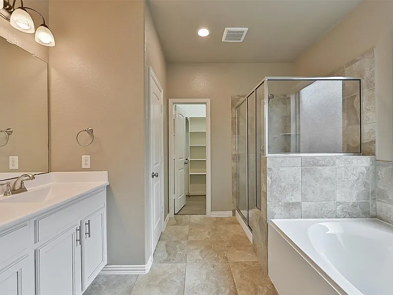 4511 Apple Point Ln — Photo 23