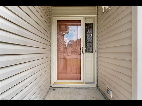 4th image of 493 Green Wing Dr