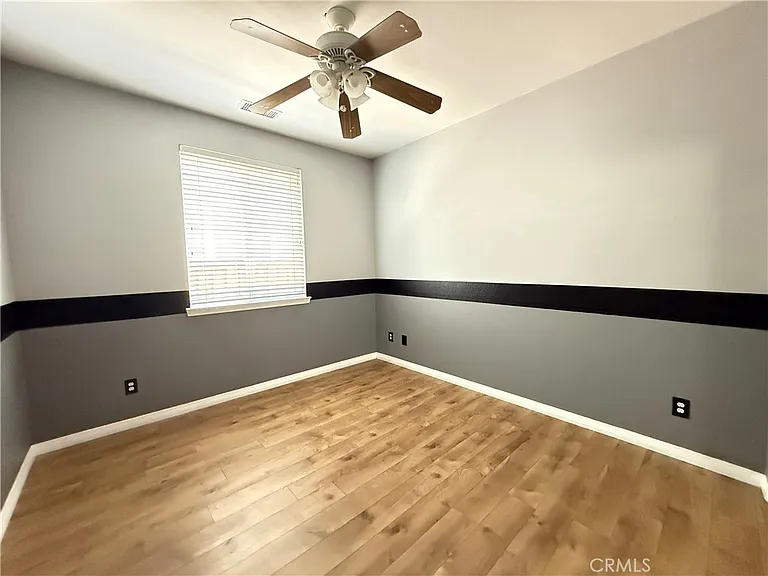 27949 Breakwater Ct — Photo 14