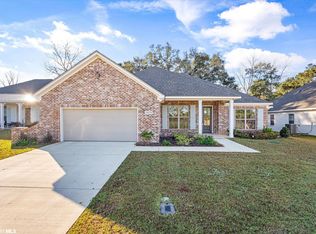 10279 Grady Ln, Mobile, AL 36571