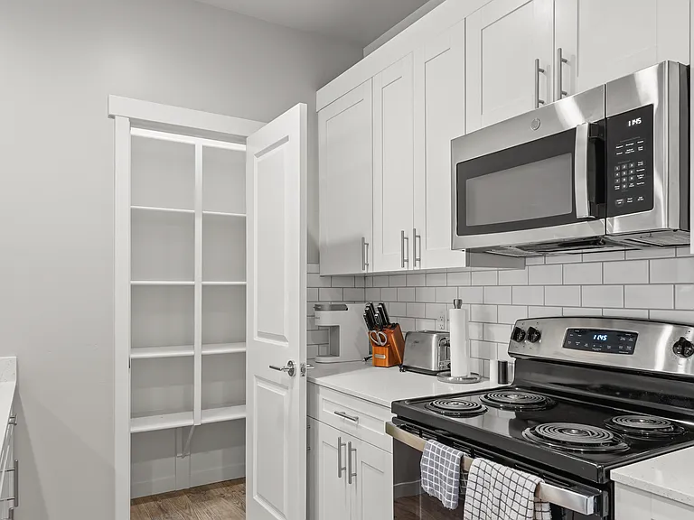 Sparrow Hill Apartments — Photo 12