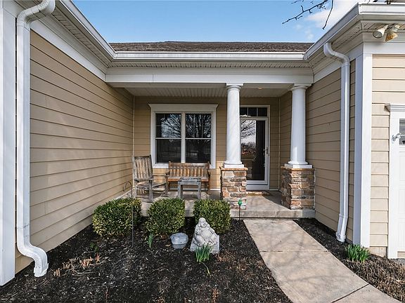 2nd image of 271 Bretlyn Cir