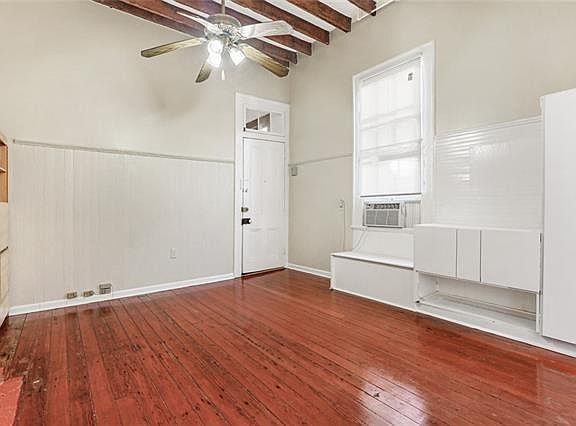 4th image of 4223 Saint Charles Ave #C
