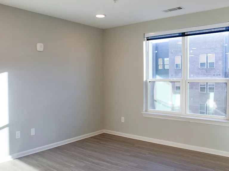 501 Howard St — Photo 7