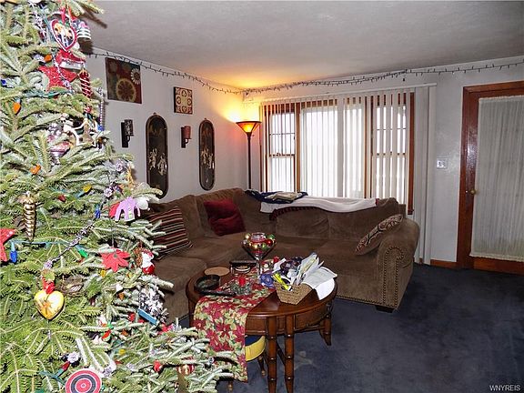 3rd image of 2909 Weston Ave