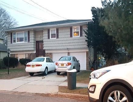 2nd image of 196 Toronto Ave