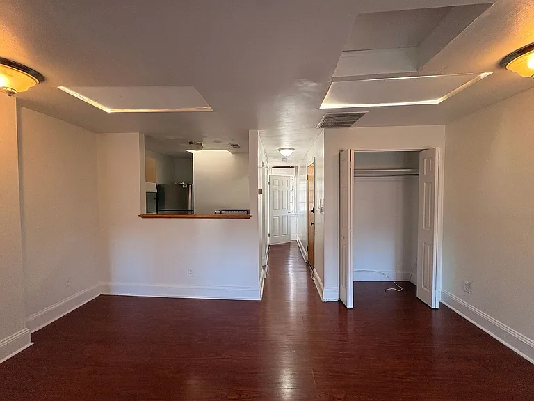 112 E. Preston St — Photo 4