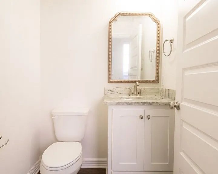 1546 Bennett St — Photo 16