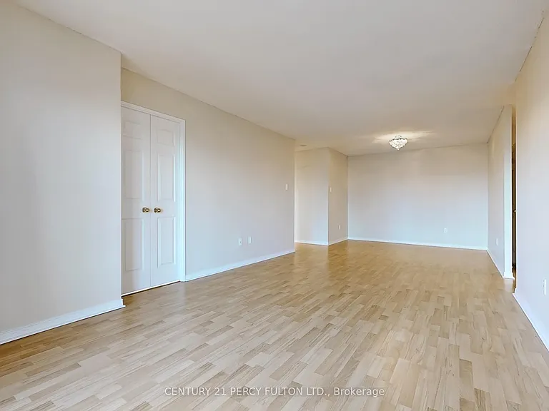 7805 Bayview Ave #625 — Photo 11