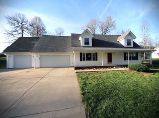 5 Lynn Lou Dr, Elkview, WV 25071