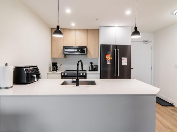 2180 Kelly Ave #1106, Pt Coquitlam, BC V3C 0L1