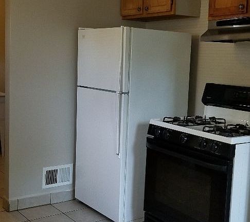4th image of 740 Kenilworth Ave