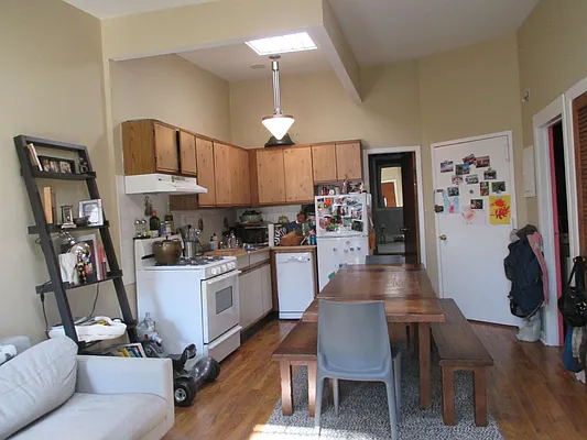 Rented by Brown Harris Stevens | media 39