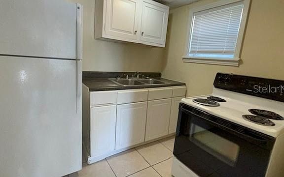 4th image of 930 18th St #B