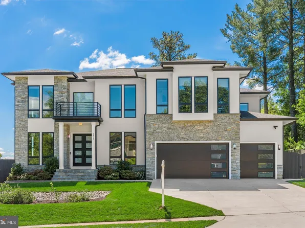 6813 Dean Dr, McLean, VA 22101