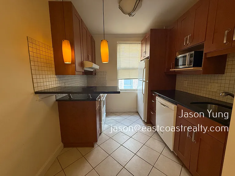 31 Queensberry St #259 — Photo 16