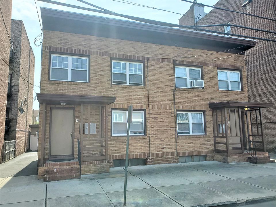 1st image of 24 Beech St #2L