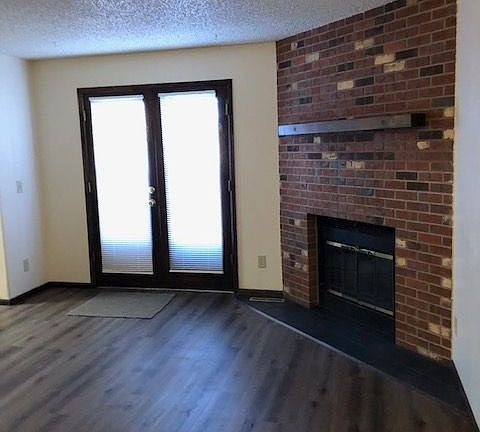 2nd image of 326 Baker St #1