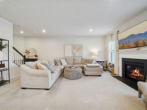 3rd image of 6003 Kapalua Ln