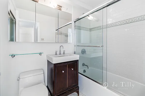 Sold by DE TILLY REAL ESTATE | media 16
