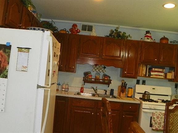 3rd image of 9743 Marino Dr