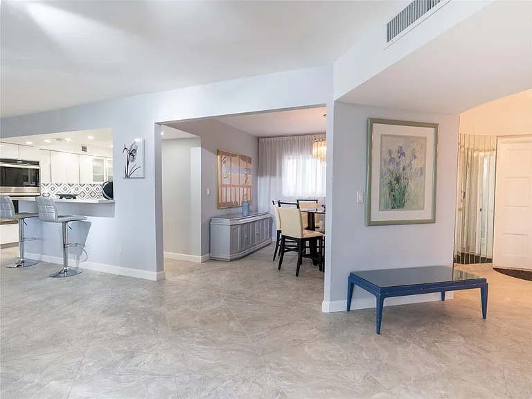 2850 N Palm Aire Dr #601 — Photo 15