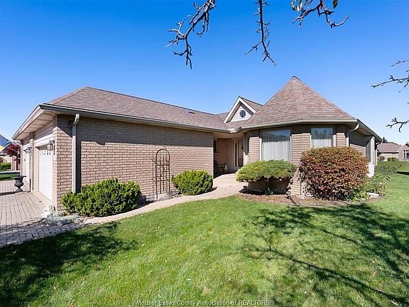 5th image of 1353 Imperial Cres
