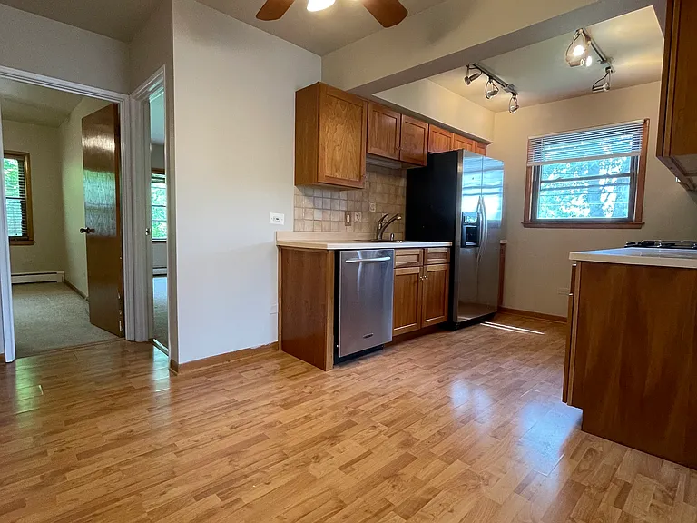 10743-10749 S Pulaski Rd #15 — Photo 2