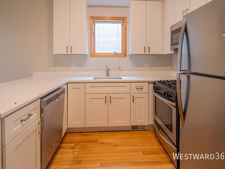3311 N Seminary Ave #1R — Photo 3