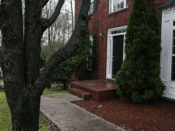 3rd image of 1886 Clay Dr SW