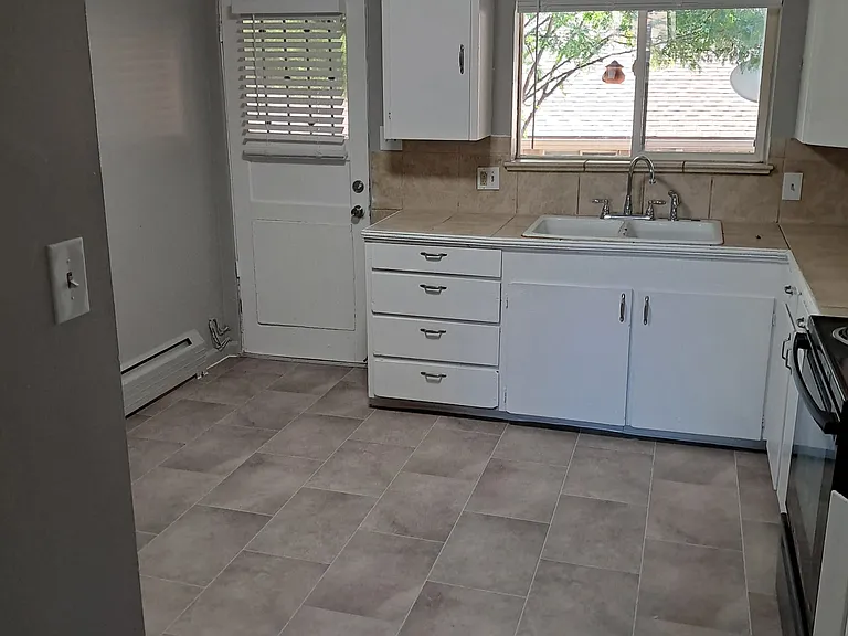 1741 Clinton St #1 — Photo 5