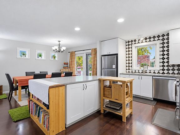 5th image of 7 Opal Ave
