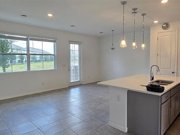 4th image of 742 LONGBOAT DRIVE