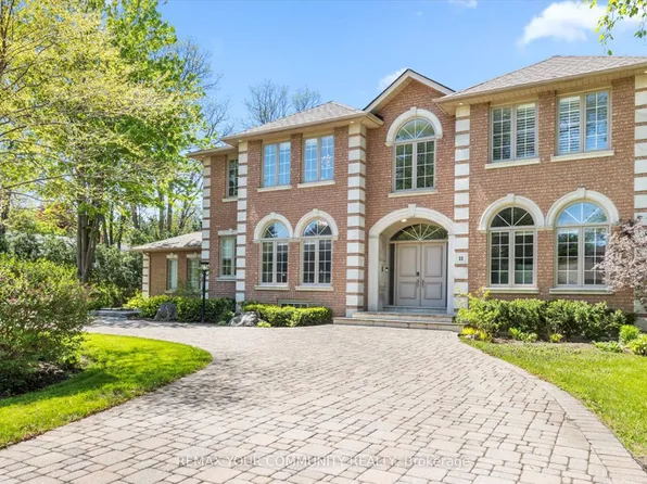 22 Valloncliffe Rd, Markham, ON L3T 2W8