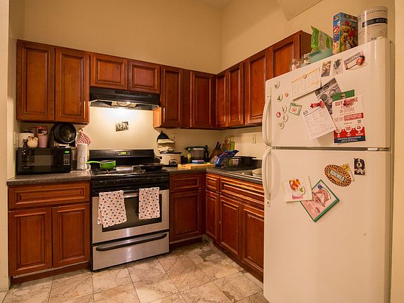 5th image of 147 Central Ave #1B