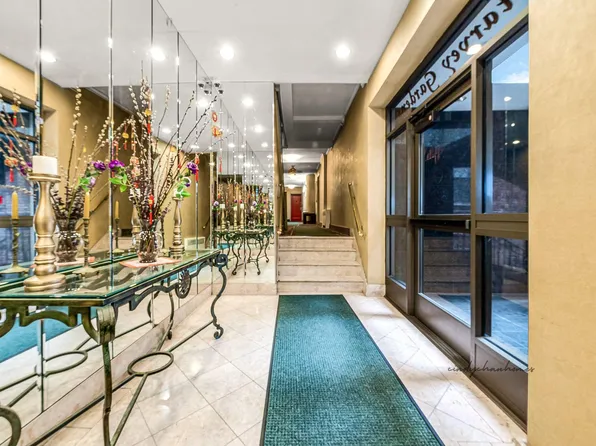 96-09 67th Avenue image 3 of 24