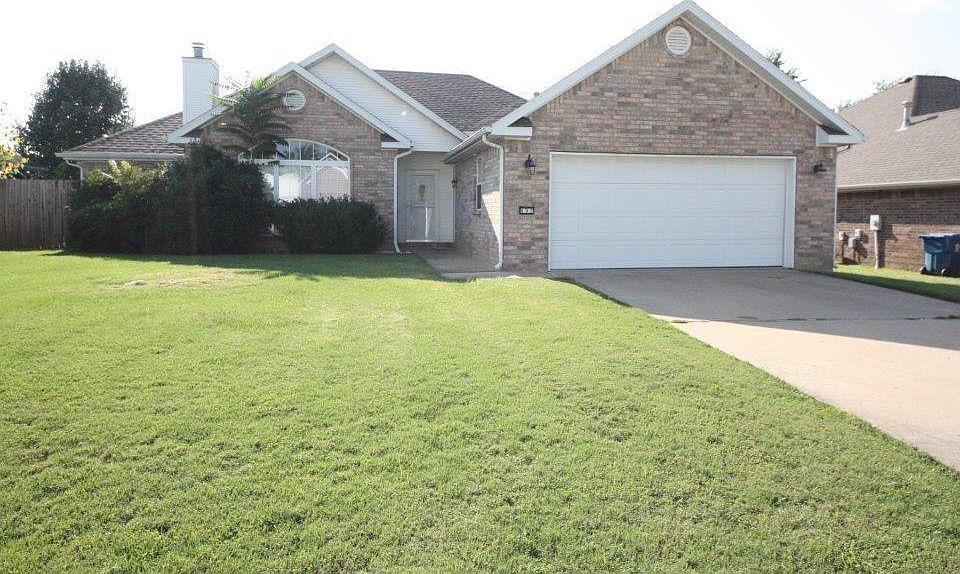 1st image of 602 Glasgow Ln