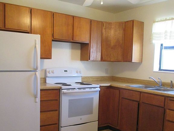 3rd image of 511 Belmont Ave #B & A