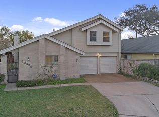 8239 Twin Tree Ln, Houston, TX 77071