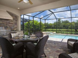 2866 Aviamar Cir, Naples, FL 34114