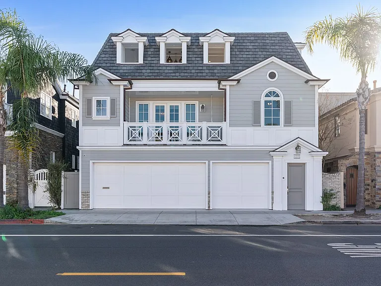 1215 E Balboa Blvd — Photo 58