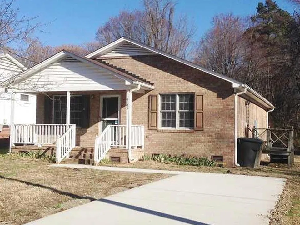 4105 Wooddale Ln